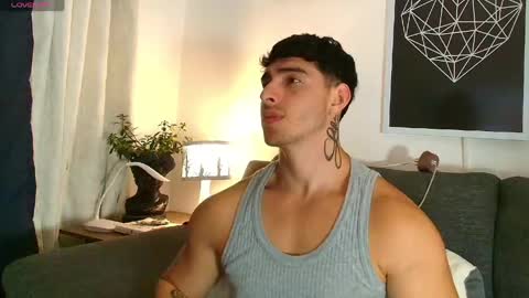 Snapshot of thomylov chatting on 03.31.26 thomylov online show from 03.31.26
