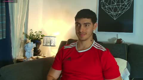 Snapshot of thomylov chatting on 04.30.26 thomylov online show from 04.30.26
