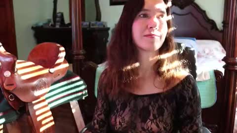 Snapshot of thornbury_rose chatting on 01.31.26 ThornburyRose online show from 01.31.26