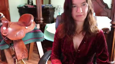Snapshot of thornbury_rose chatting on 02.17.26 ThornburyRose online show from 02.17.26