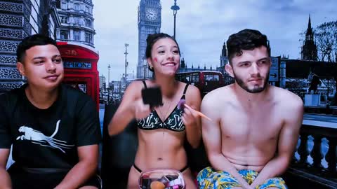 Snapshot of threesome_sexy chatting on 01.21.25 BRITHANY BRYAN ALEX online show from 01.21.25