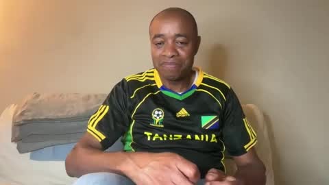 Snapshot of throbbingxxx chatting on 02.25.25 austin xzandros online show from 02.25.25