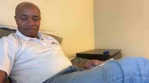 Snapshot of throbbingxxx chatting on 10.16.25 austin xzandros online show from 10.16.25