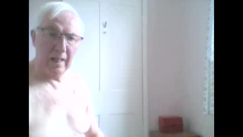 Snapshot of thruster99 chatting on 01.22.25 thruster99 online show from 01.22.25