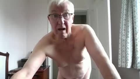 Snapshot of thruster99 chatting on 10.29.25 thruster99 online show from 10.29.25