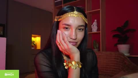 Snapshot of tia_j chatting on 12.13.25 tia_j online show from 12.13.25