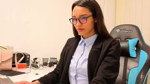 tia_j online show from 03.04.26