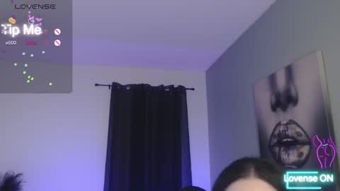 Snapshot of tiabellaxxx chatting on 11.19.25 Tia Bella online show from 11.19.25