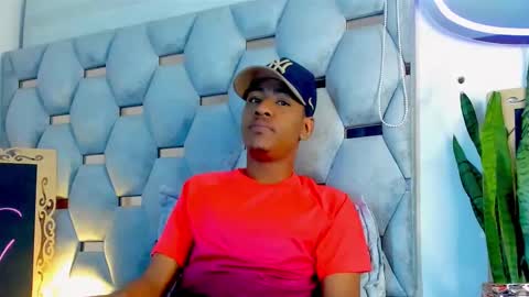 tiago_xxx_ online show from 11.14.25