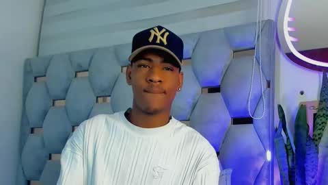 tiago_xxx_ online show from 11.15.25