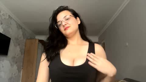 Snapshot of tiameakin chatting on 11.15.25 Mary online show from 11.15.25