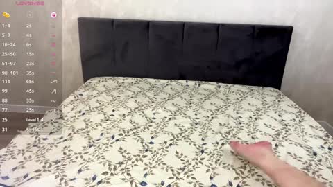 Snapshot of tiameakin chatting on 04.02.26 Mary online show from 04.02.26