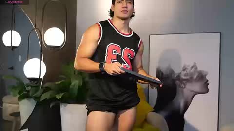 Snapshot of tian_brooks chatting on 09.19.25 Tian Brooks online show from 09.19.25