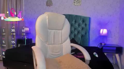 Snapshot of tian_slim chatting on 12.15.25 tian online show from 12.15.25