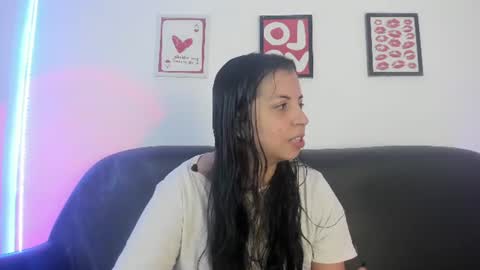 Snapshot of tiana_prince1 chatting on 06.19.26 TIANA online show from 06.19.26
