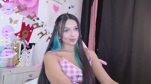 Tiana Le online show from 01.21.25