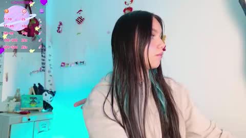 Tiana Le online show from 11.18.25