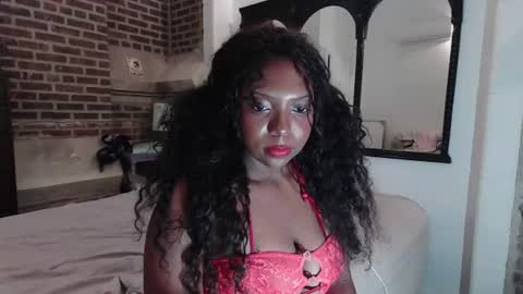 Snapshot of tiaratanelle chatting on 06.25.26 Goddess Tiara Tanelle online show from 06.25.26
