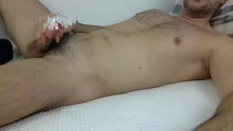 Snapshot of tiburonbeach39 chatting on 12.31.24 Tiburonbeach online show from 12.31.24