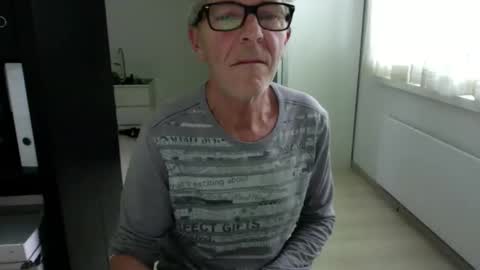 tiburzio online show from 09.11.25