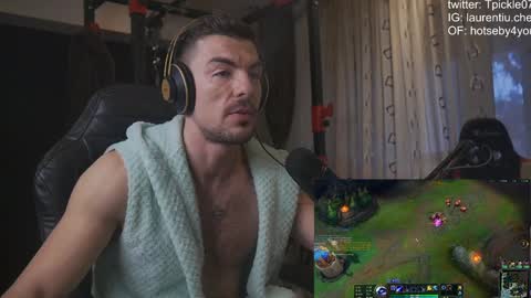 tickle_my_pickle07 online show from 12.02.24