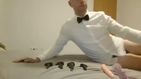 Snapshot of tieboy1991 chatting on 12.07.24 tieboy1991 online show from 12.07.24