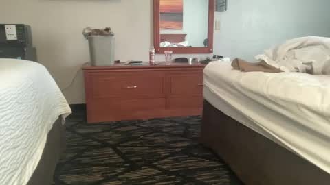 Tierra Henri online show from 09.12.25