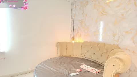 Tifani brown online show from 02.06.26