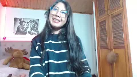 Snapshot of tifanny_squirt chatting on 10.08.25 Tifanny online show from 10.08.25