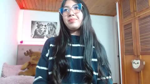 Snapshot of tifanny_squirt chatting on 10.11.25 Tifanny online show from 10.11.25