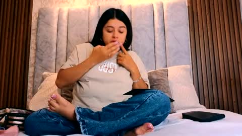 Snapshot of tifany__ross chatting on 04.06.26 Tiff3 online show from 04.06.26