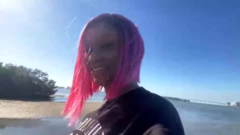 Tiffani Love online show from 01.09.25