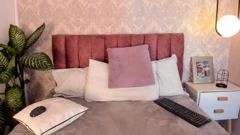 Tiffany Becker online show from 12.23.24