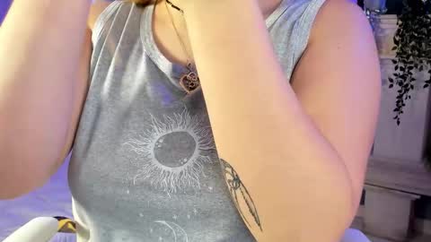 Snapshot of tiffany_beckerr chatting on 12.19.25 Tiffany Becker online show from 12.19.25