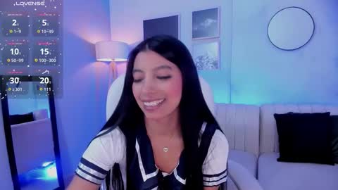 Snapshot of tiffany_low chatting on 11.03.25 tiffany_low online show from 11.03.25