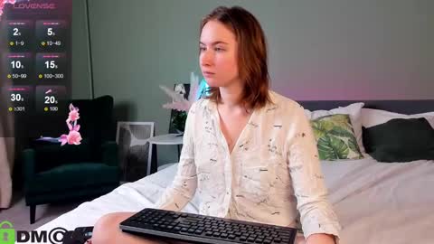 Snapshot of tiffany_roy chatting on 01.21.25 tiffany_roy online show from 01.21.25