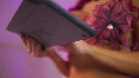 Snapshot of tiffanyblaize chatting on 11.01.25 Tiff online show from 11.01.25