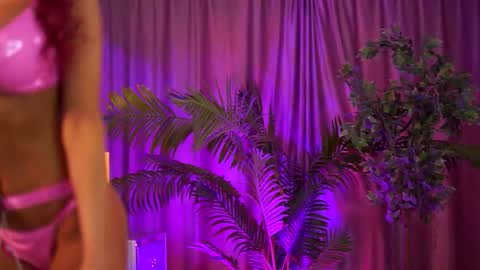 Snapshot of tiffanyblaize chatting on 11.07.25 Tiff online show from 11.07.25