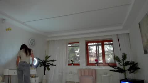 Snapshot of tiffanyhouston_ chatting on 12.14.24 Tiffany Houston online show from 12.14.24