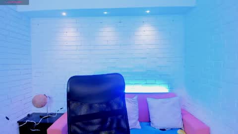 tiffanyhoustton online show from 03.18.26