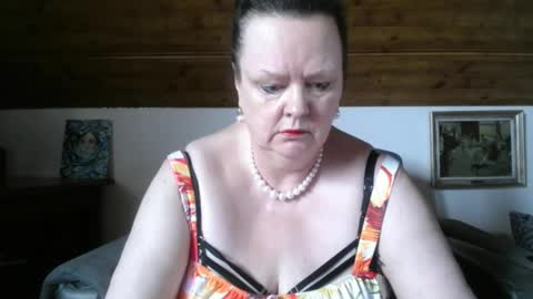 Snapshot of tiffanymature chatting on 05.08.26 TiffanyMature online show from 05.08.26