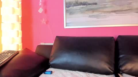 Stefany Suarez online show from 02.06.25