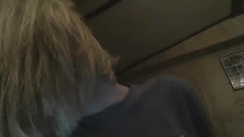 Snapshot of tiffshort911 chatting on 10.23.25 tiffshort911 online show from 10.23.25