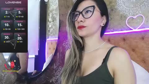 TILA TEQUILA online show from 02.22.25