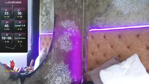 TILA TEQUILA online show from 02.28.25