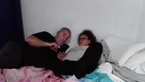 Snapshot of timamanda chatting on 10.30.25 Tim  Amanda online show from 10.30.25