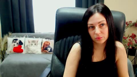 Snapshot of timeparadice chatting on 05.08.26 Luisa online show from 05.08.26