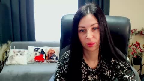 Snapshot of timeparadice chatting on 05.29.26 Luisa online show from 05.29.26