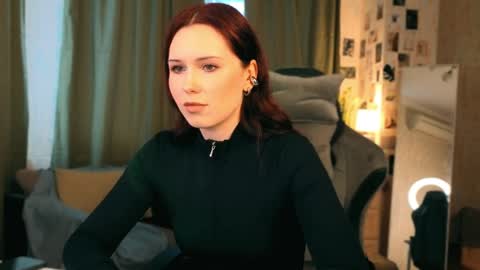 Polly online show from 04.04.26