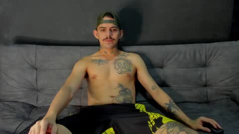 Snapshot of timothy_eliot chatting on 03.31.26 wanna play bareback uncut colombian couple new twink bbk online show from 03.31.26